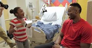 Dwight Howard surprises kids in hospital with Google Cardboard