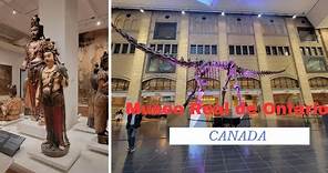 Museo Real de Ontario (Royal Ontario Museum) Tiene una Coleccion de Dinosarios.