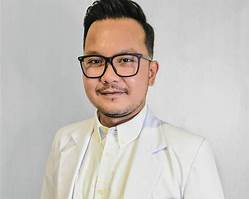 Dr. Hasrul Sp.U. di Padang