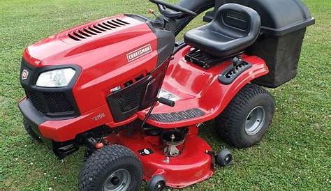 CRAFTSMAN T2200 Turn Tight 42-in Riding Lawn Mower In The Gas Riding