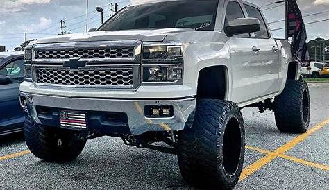 2015 Chevrolet Silverado 1500 - 22x14 Moto Metal Wheels 375/45R22 Nitto