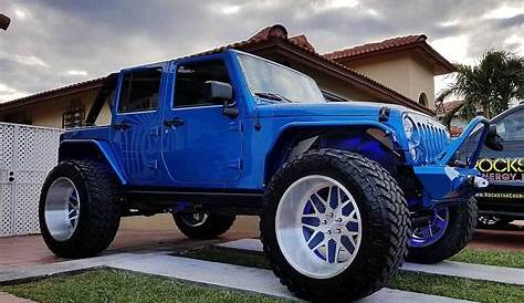 blue jeep wrangler soft top