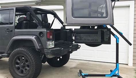 How To Remove Jeep Wrangler Unlimited Hard Top - HOWOTREMVO