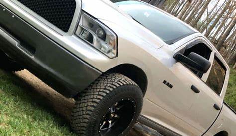 2010 Dodge Ram 1500 with 20x12 -44 Moto Metal Mo970 and 35/12.5R20