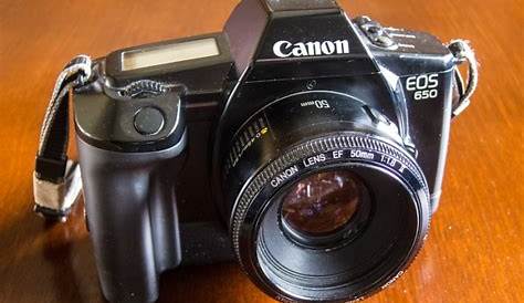 Canon EOS 650 : Down the Road