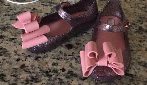 LIKE NEW mini Melissa Size 6 mini Melissa. Never worn outside