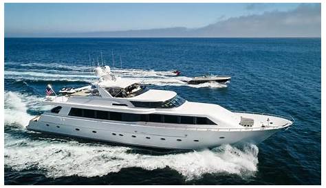 Experience a Sea of Luxury with Overnight Yacht Rentals – LUXURY LINERS