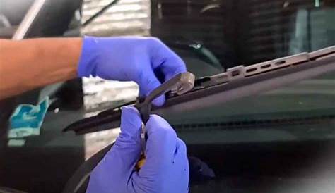 How to Change Wiper Blades on a Jeep Grand Cherokee
