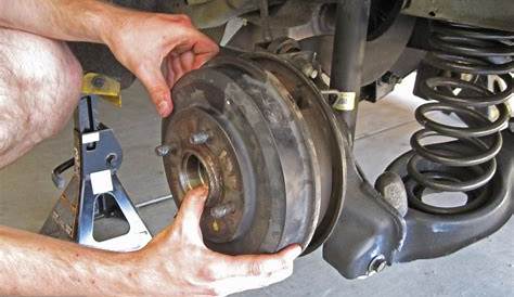 2005-2007 Ford Focus Brake Shoes Replacement