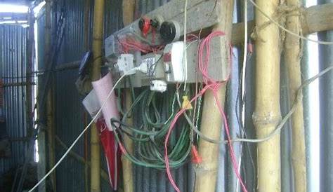 Exposed electrical wire without any box in a construction site
