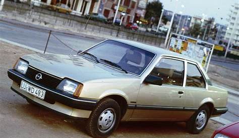 Opel Ascona C 1981 - 1988 Hatchback 5 door :: OUTSTANDING CARS