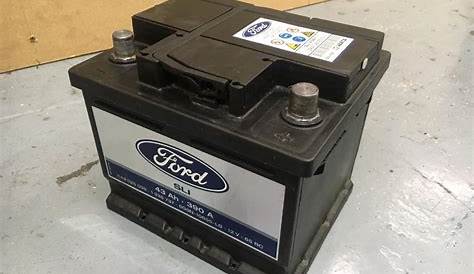 2004 ford focus battery size