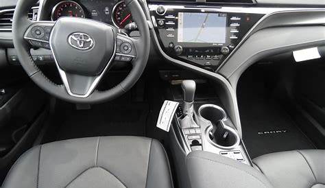 2020 toyota camry xse white with red interior