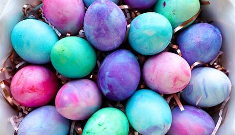 How to Dye Eggs with Cool Whip - How to Dye Easter Eggs