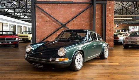 Porsche 911 Green (3) - Richmonds - Classic and Prestige Cars - Storage