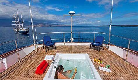 galapagos islands yacht charter