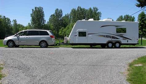 can a toyota sienna tow a camper