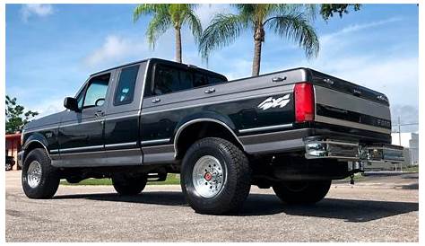 Beautiful 1992 Ford F-150 XLT Is a One-Owner Special | Ford-trucks