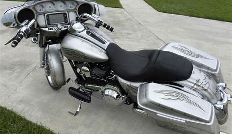 Buy 2014 CUSTOM HARLEY DAVIDSON STREET GLIDE SPECIAL on 2040-motos
