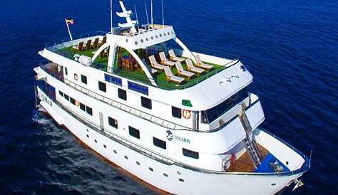 galapagos luxury yacht charter schedule