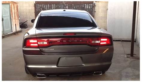 2011 dodge charger sequential tail lights - YouTube