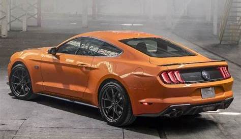 2022 ford mustang review