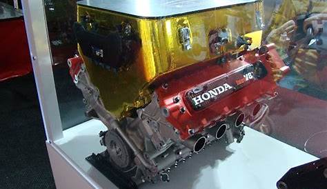 Honda indy v8 engine