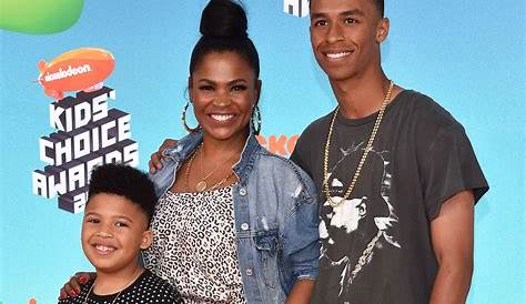 how many children do nia long have