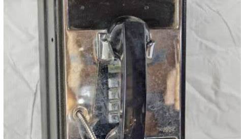 Anyone have success flipping vintage pay phones? One is up for auction
