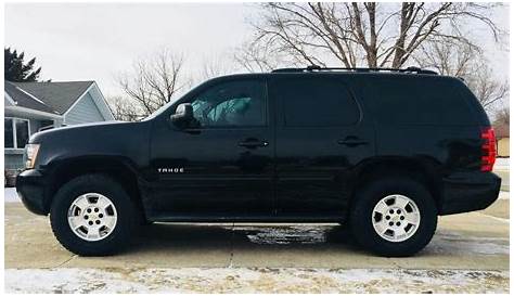 2012 Tahoe with 2" leveling kit. 285/70/17 | Lifted chevy tahoe, Chevy tahoe, Chevrolet suburban