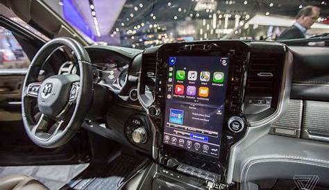 Here’s what CarPlay and Android Auto look like on the new Ram’s 12-inch