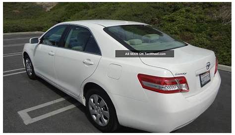 toyota camry 2010 le