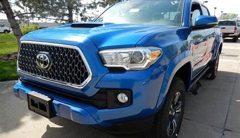 2018 Blazing Blue Pearl Toyota Tacoma TRD Sport Double Cab 4x4