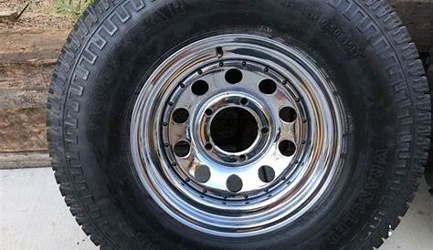 Ford Bronco or F 150 Chrome Classic wheels for Sale in Claremont, CA