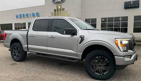 XLT Sport on Rough Country 2.5" Leveling Kit + 35x12.50 Firestone