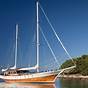 Crewed Yacht Charter Italy