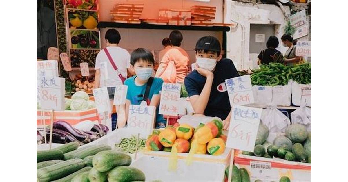 Pasar Kelas siswa menjual barang di sekolah