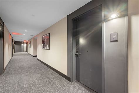 Iconic City View Studio Miami | 501 First #1200 - Flats for Rent in ...