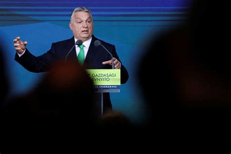 Moody's cuts Budapest's rating to junk due to row with national ...