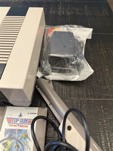 Nintendo NES Console Bundle NEW 72-Pin Connector Gray Zapper Gun & 6 ...