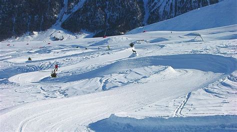 THE 10 CLOSEST Hotels to Ski Instructor Livigno