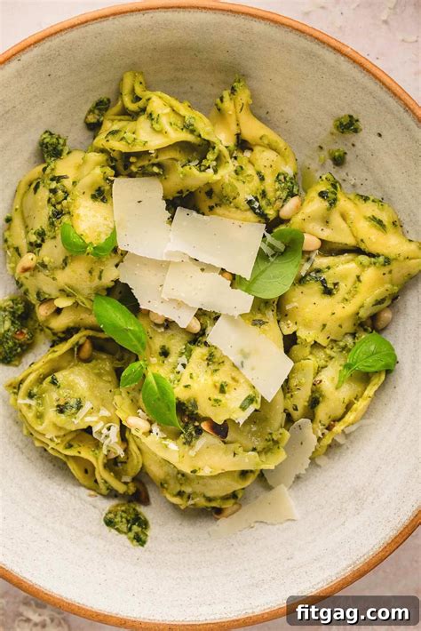 Creamy Pesto Tortellini Delight - Fitgag