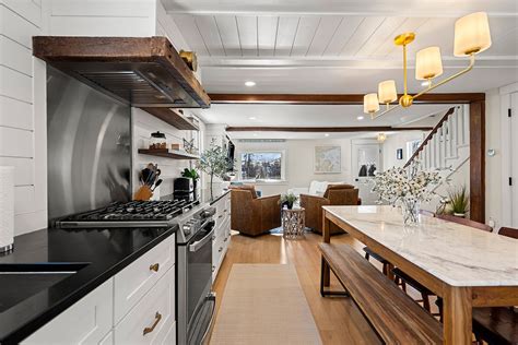 Exposed Beams, Gas Fireplace, Fire Pit, Porch - Cottages for Rent in ...