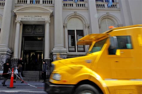 El BCRA vendió US$678 millones y perdió US$1110 millones en la semana ...