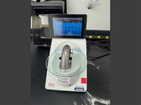 Thermo NanoDrop OneC UV/VIS Spectrophotometer in Woonsocket, RI, USA