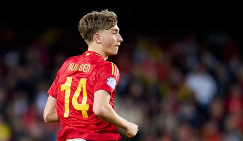 Injured national players: Huijsen leaves injured