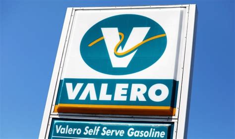 Valero oil refinery in Port Arthur hit by fire after massive explosion ...