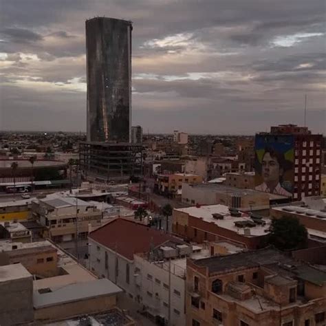 Mexico opens Ciudad Juarez tower to fight cross-border crime | ロイター