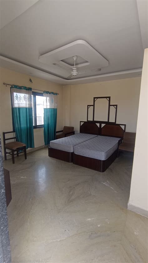 We are happy to offer a comfortable room for rent. - Cabins for Rent in ...