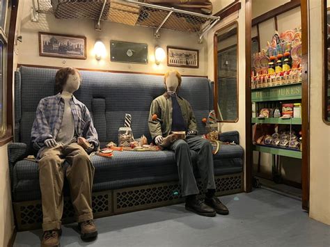 Harry Potter And Ron Weasley In Hogwarts Express Harry Potter Studio